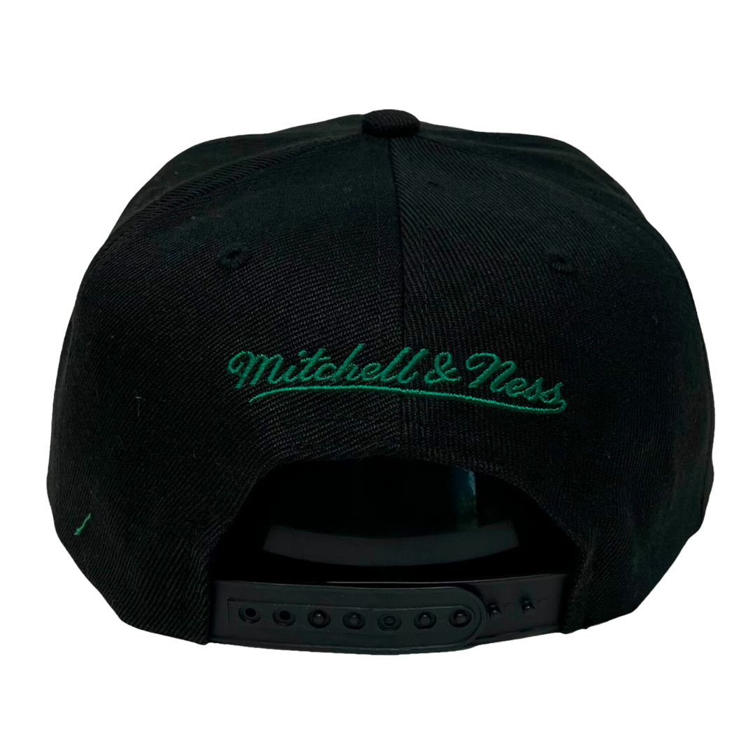 Milwaukee Bucks Mitchell and Ness Core Basic Snapback Hat