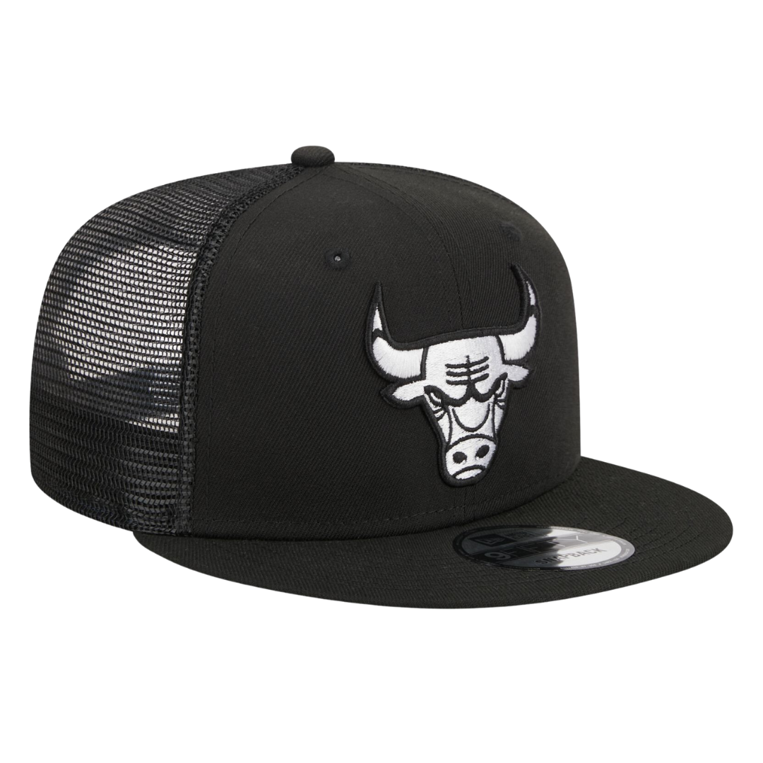 Chicago Bulls Black and White Trucker 9FIFTY Snapback Hat