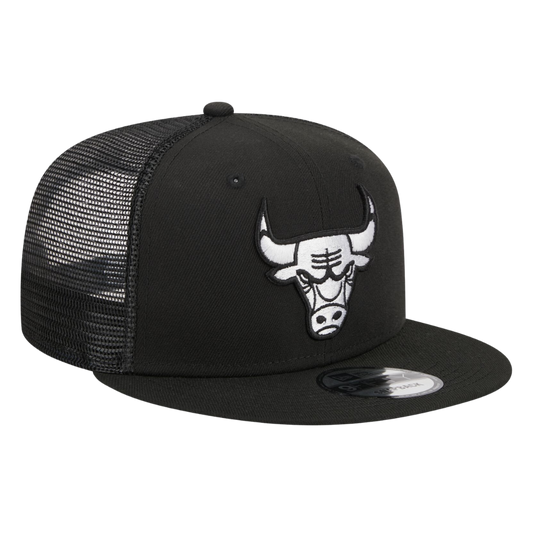 Chicago Bulls Black and White Trucker 9FIFTY Snapback Hat
