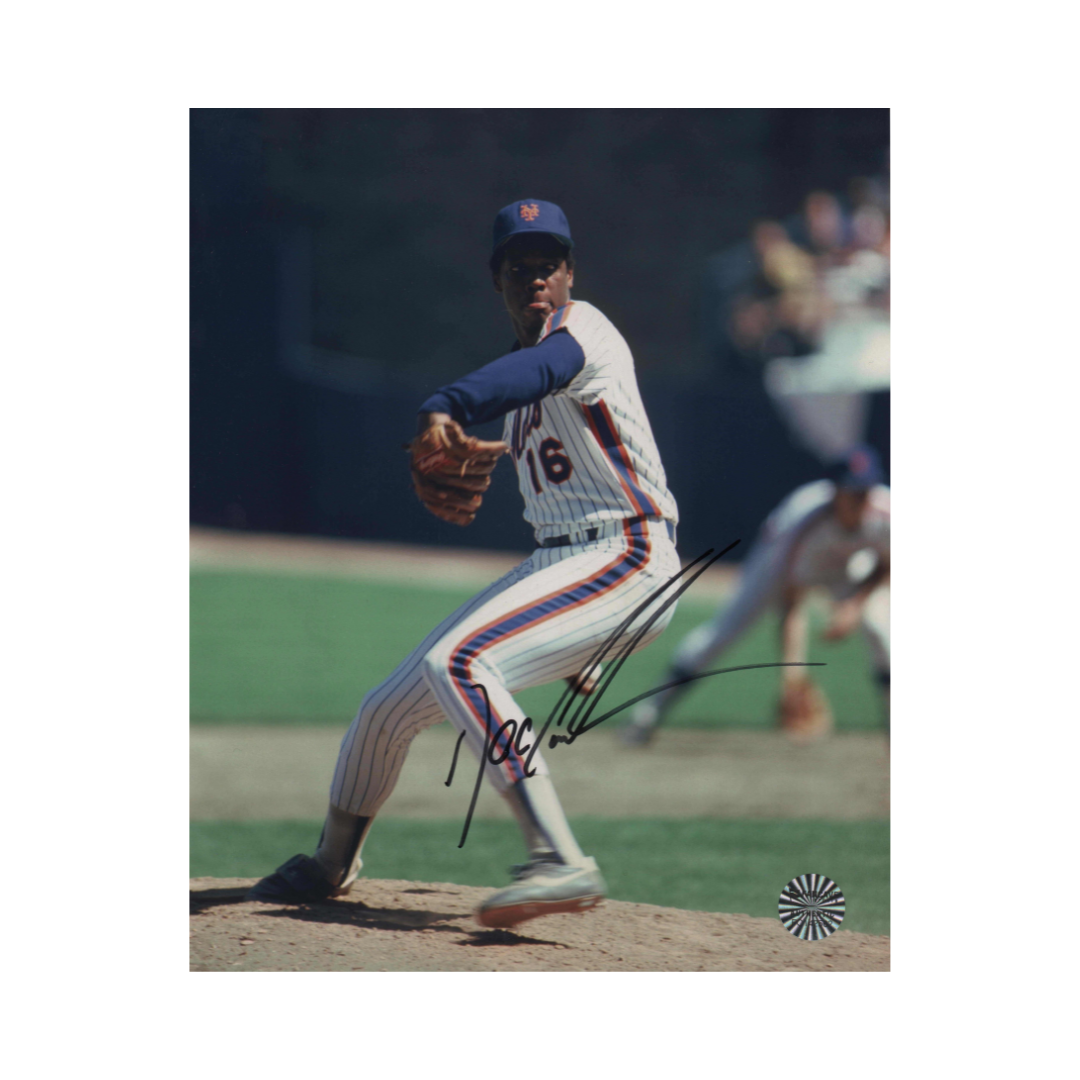 Dwight Gooden New York Mets Autographed Vertical 8x10 Photo - Fan Cave COA