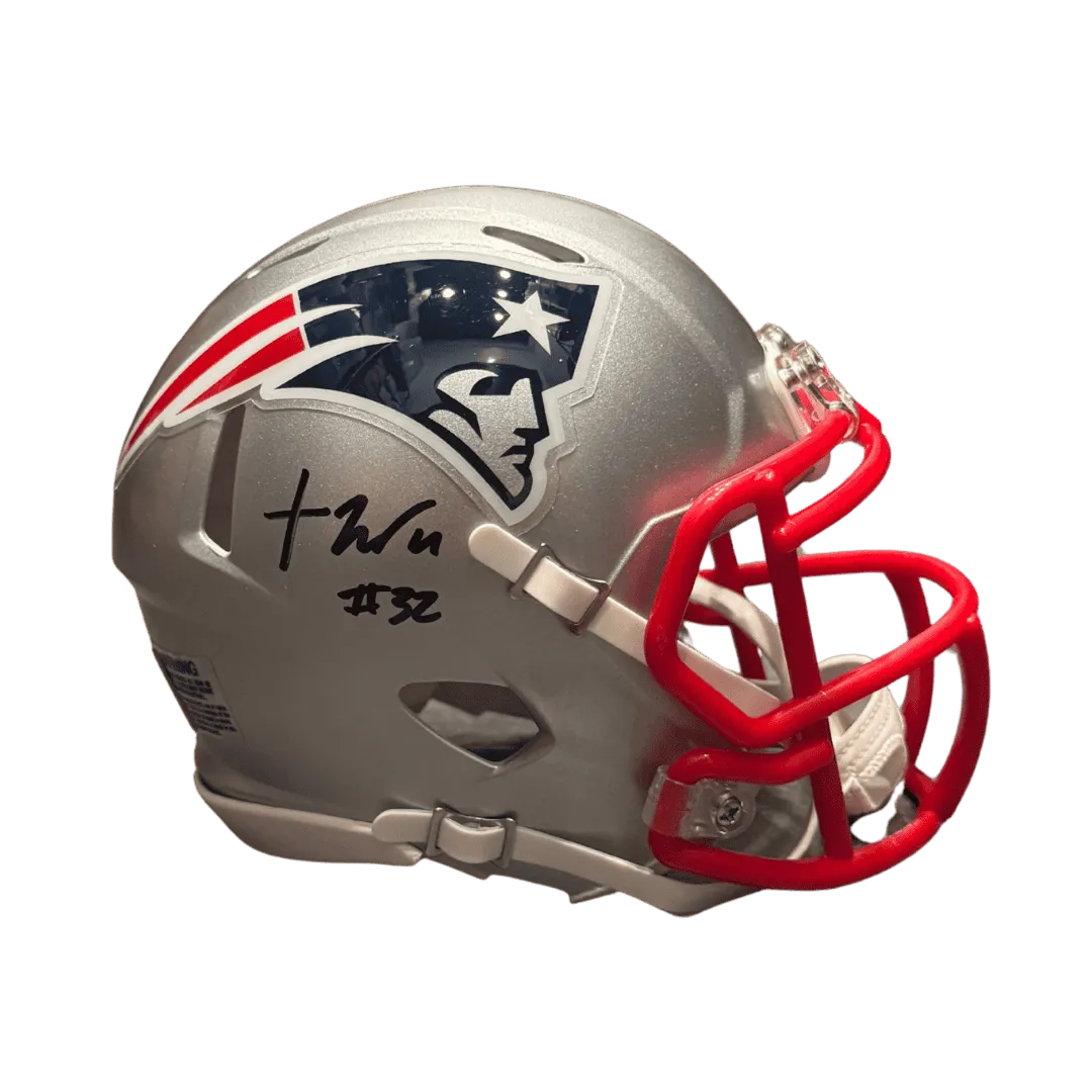 TreVeyon Henderson New England Patriots Autographed Mini Speed Helmet - Prova COA